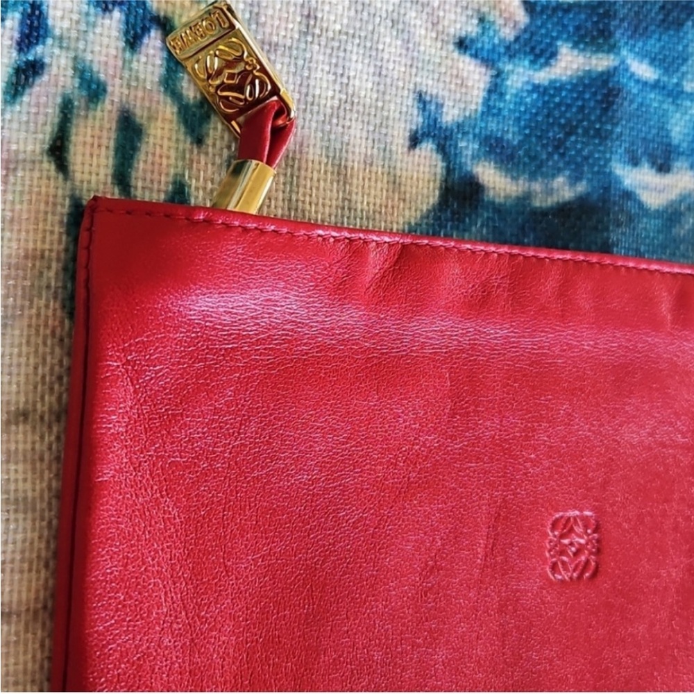 Loewe Anagram Calfskin Leather Pouch With Dusty - Picture 4 of 7